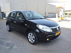 Dacia Sandero - 1.2 Lauréate bj10 airco elec pak trekhaak