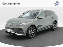 Volkswagen Tiguan - R-Line-Edition 1.5 eHybrid 150 kW / 204 pk SUV 6 v | Camera | Trekhaak | Panoramadak | Car