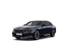BMW i5 - M60 xDrive 84 kWh | < Sportpakket Pro | Equipment Pack Pro | Travel Pack