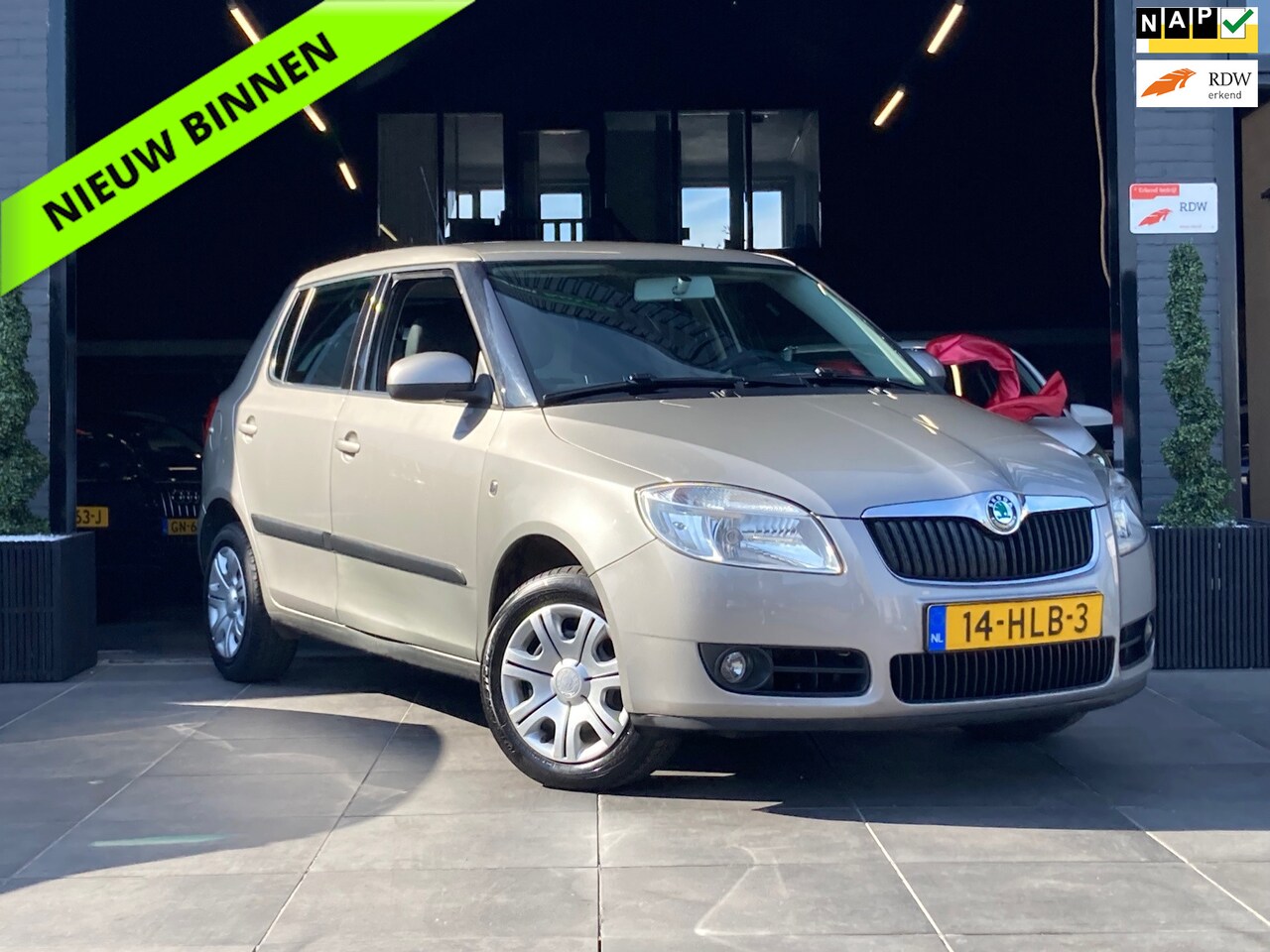 Skoda Fabia - 1.4-16V Ambiente|APK|NAP|airco|Elek.Ramen - AutoWereld.nl