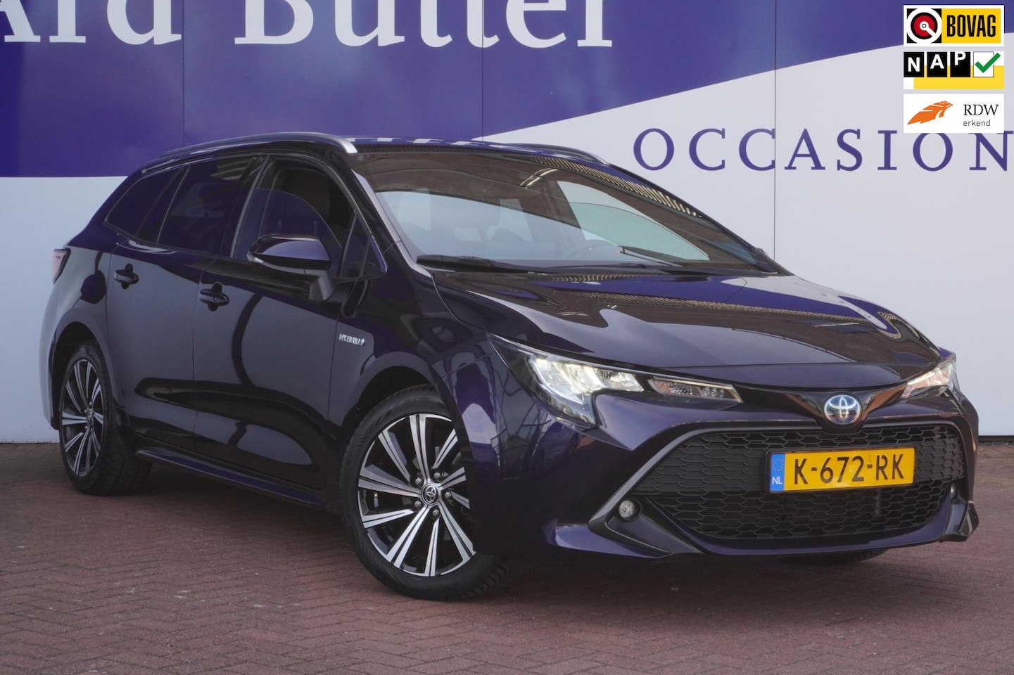Toyota Corolla Touring Sports - 1.8 Hybrid Business Plus+LED+Half-Leder+Navigatie+Camera+17"Lmv !! - AutoWereld.nl