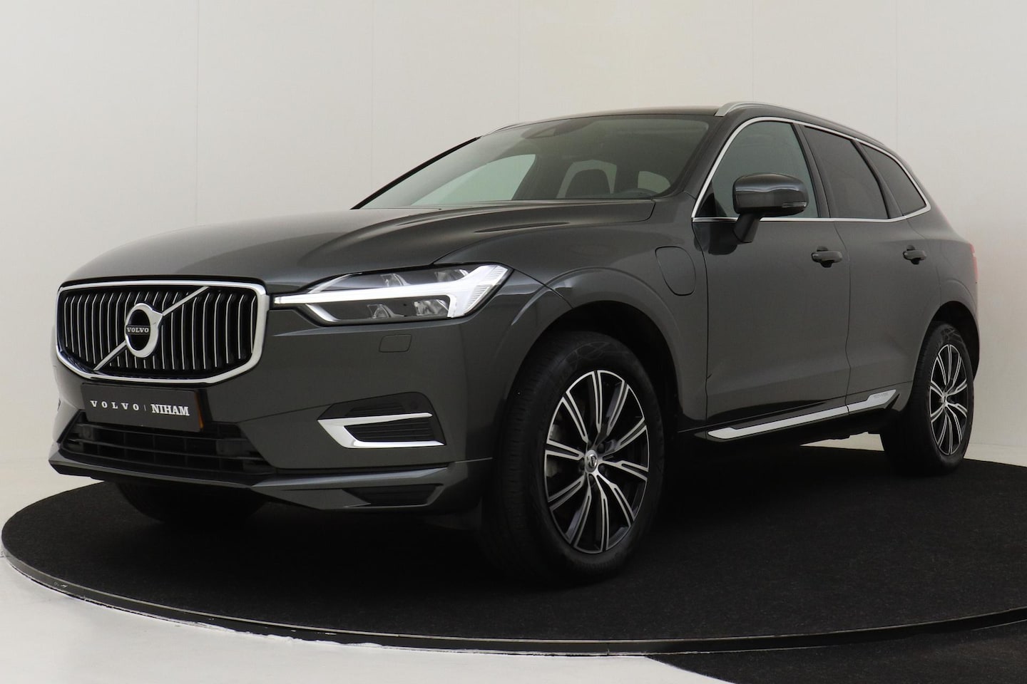 Volvo XC60 - RECHARGE T8 AWD INSCRIPTION -PANO.DAK|TREKHAAK|HK-AUDIO|AUDIO&PARK.ASSIST|ADAP.LED - AutoWereld.nl