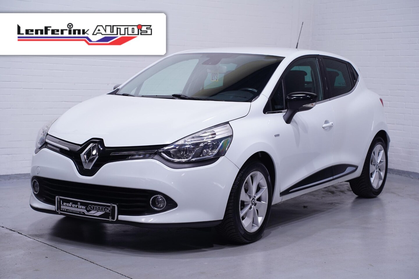 Renault Clio - 1.5 dCi ECO Limited Clima Navi PDC Cruise - AutoWereld.nl