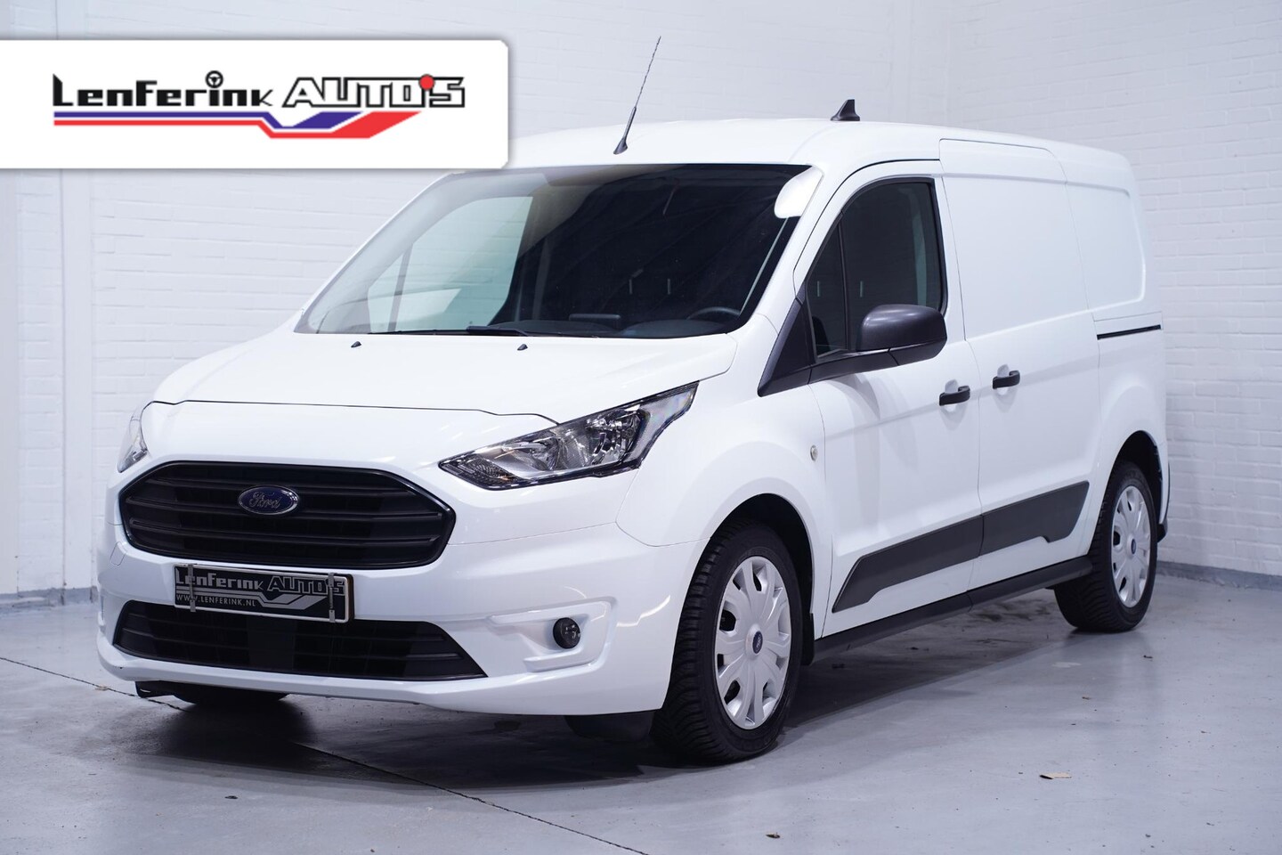 Ford Transit Connect - 1.5 EcoBlue 100 pk L2 Trend 2x Schuifdeur Navi, Camera, Airco, Laadruimte Pakket, 2-Zits - AutoWereld.nl