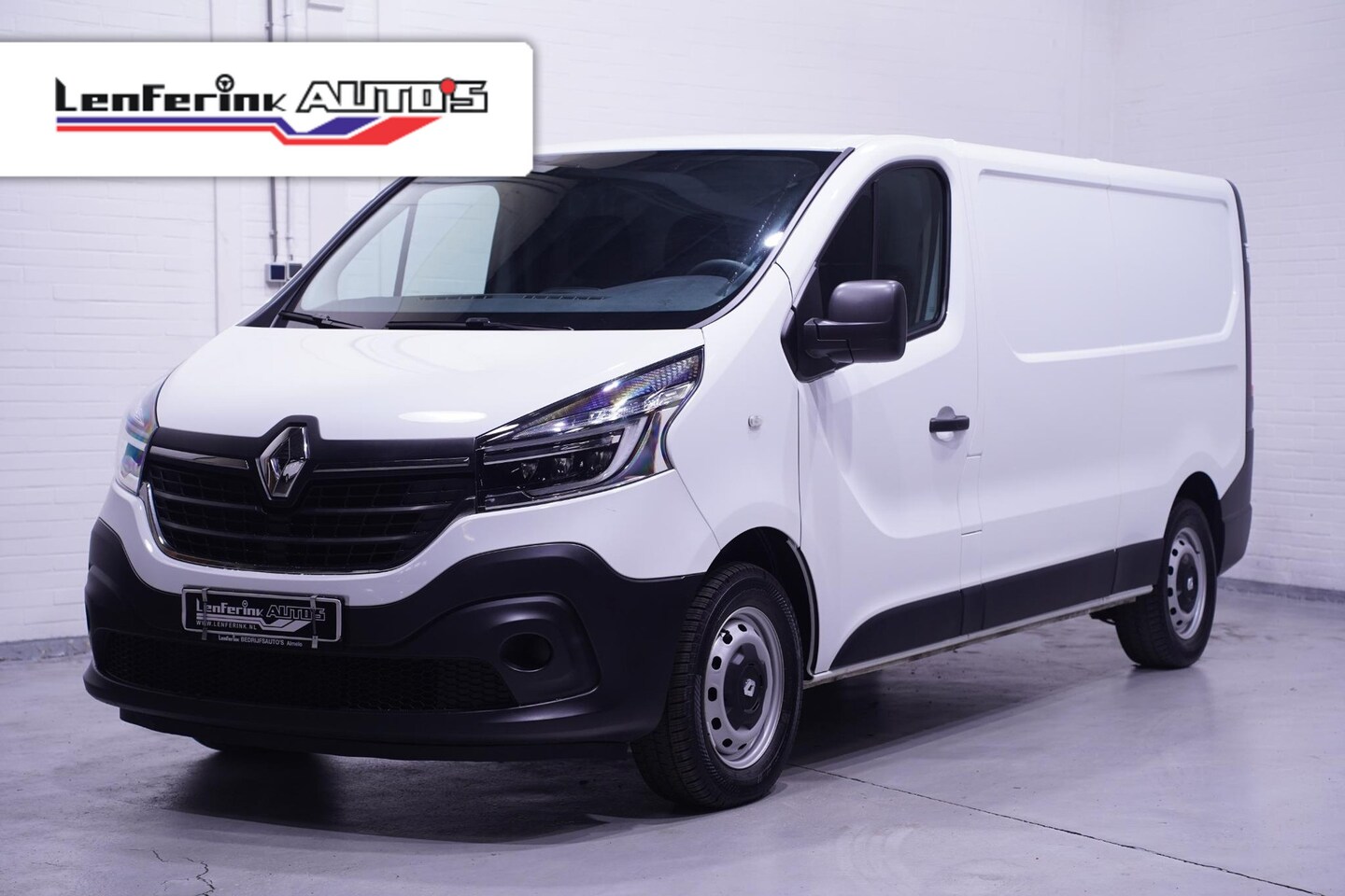 Renault Trafic - 2.0 dCi 120pk L2H1 Airco, LED Koplampen Laadruimte Pakket, Keyless Entry, PDC achter, 3-Zi - AutoWereld.nl