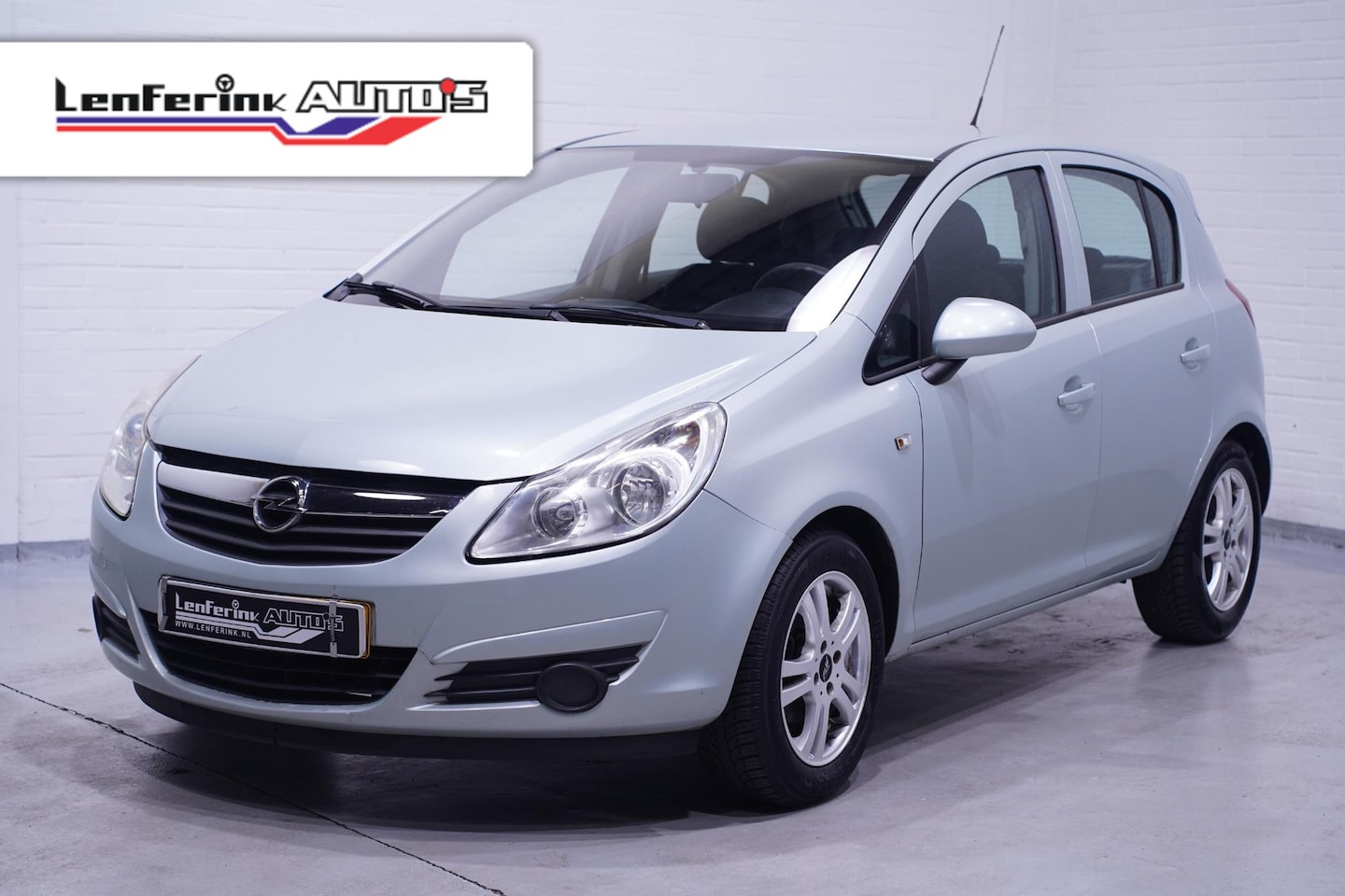 Opel Corsa - 1.2-16V Edition Cruise Airco 5-Drs - AutoWereld.nl
