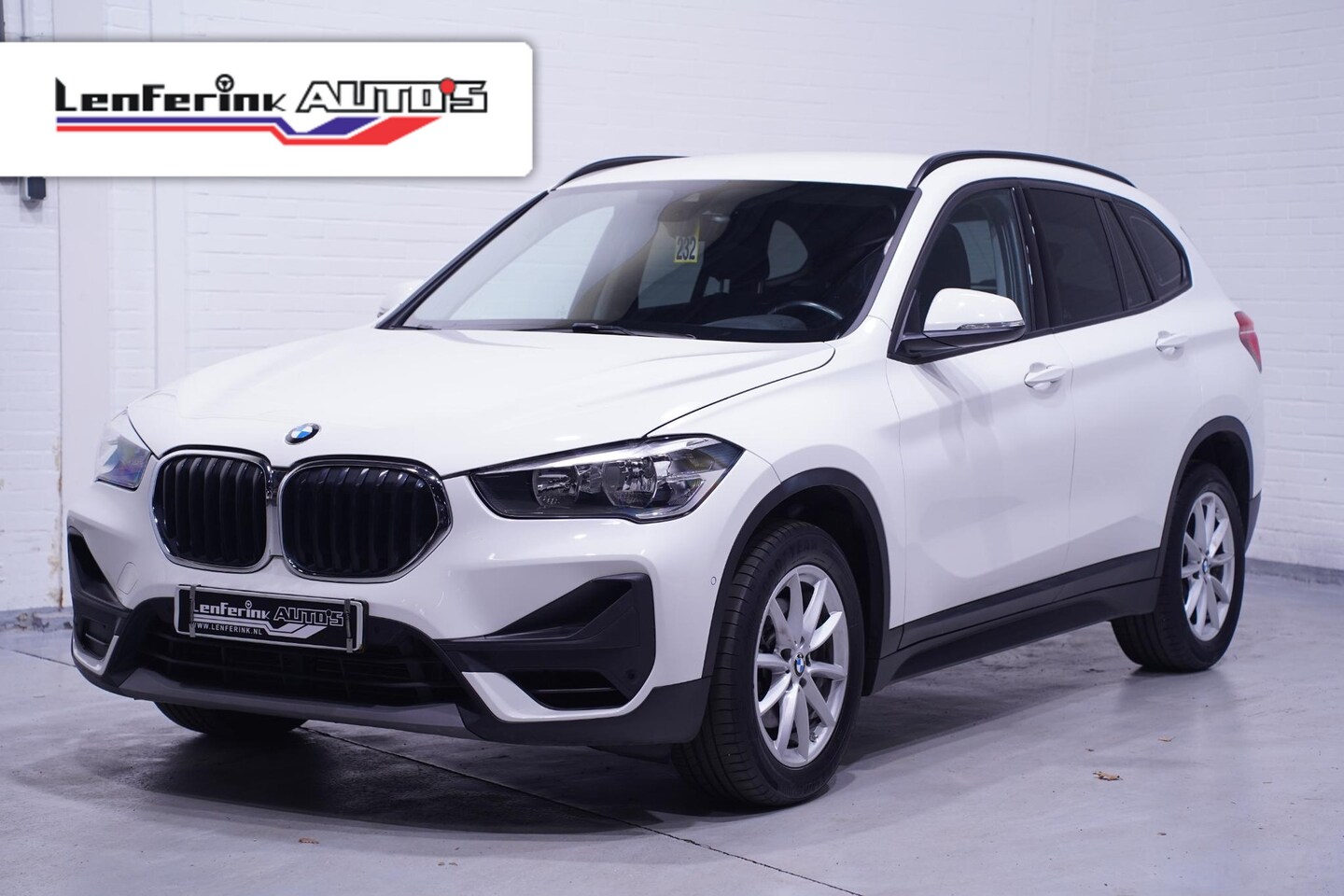 BMW X1 - sDrive18i Edition Navi Clima PDC v+a - AutoWereld.nl