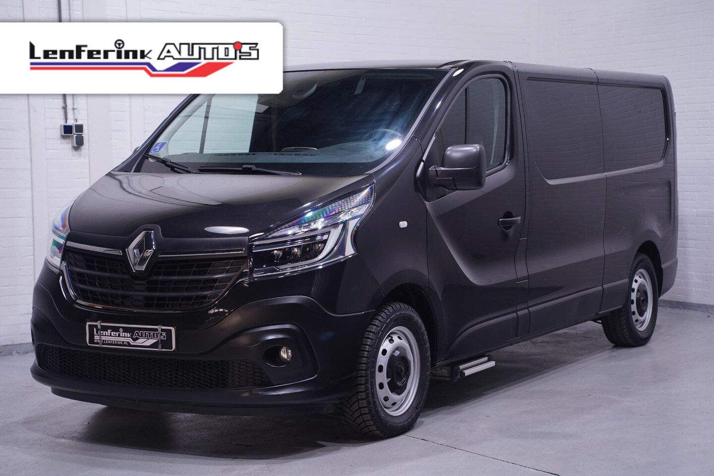 Renault Trafic - 2.0 DCi 145 pk Automaat L2H1 Navi, Camera Rolstoel lift achter, LED Koplampen, Airco ECC, - AutoWereld.nl