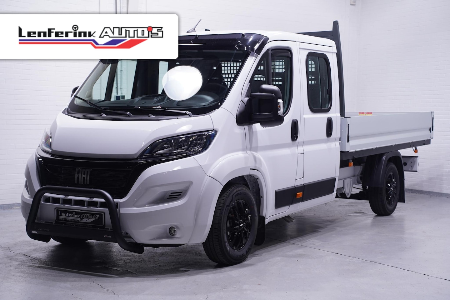 Fiat Ducato - 2.2 Mjet 140 pk Dubbel Cabine 7p Black&White Edition, Airco, Cruise Control, Bullbar, LxBx - AutoWereld.nl