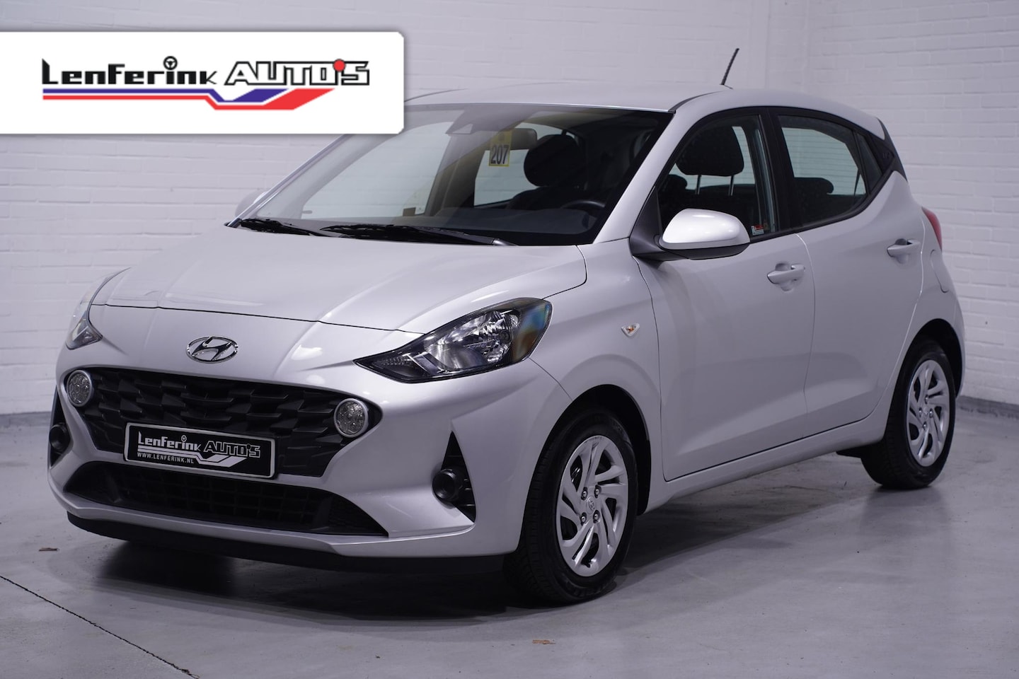 Hyundai i10 - 1.0 Select 5 Drs Airco Hyundai i10 1.0 Select PDC Stoel- en stuurverwarming - AutoWereld.nl