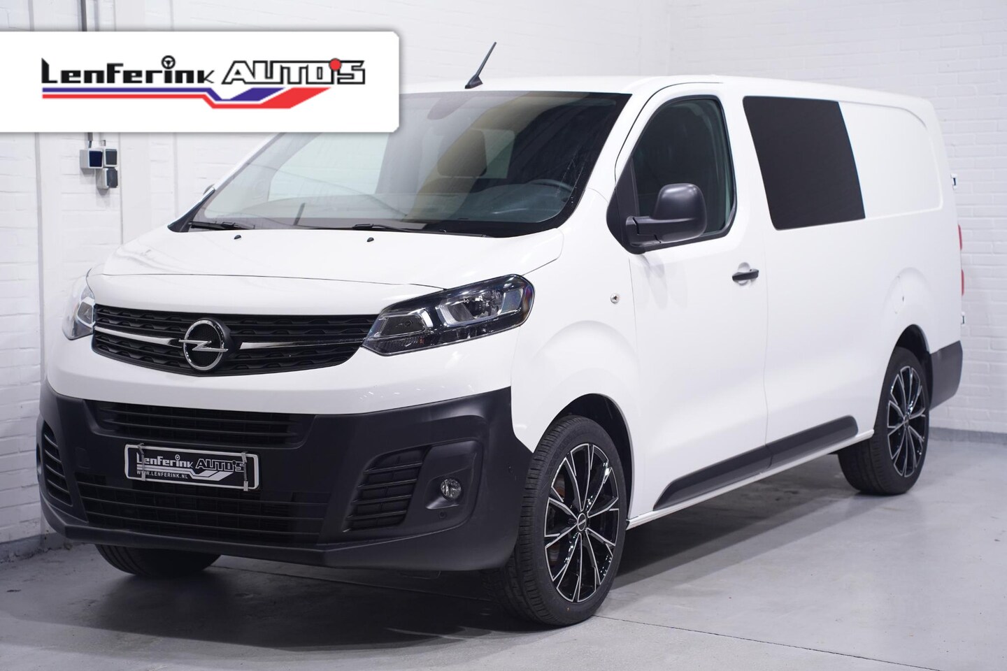 Opel Vivaro - 2.0 CDTi 122 pk L3 Dubbel Cabine Navi, Camera Cruise Control, 19" LMV, Laadruimte Pakket, - AutoWereld.nl