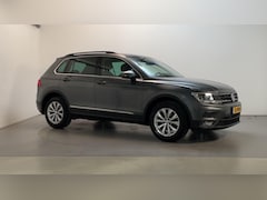 Volkswagen Tiguan - 1.5 TSI Comfortline Navigatie Climate Control Trekhaak Parkeersensoren