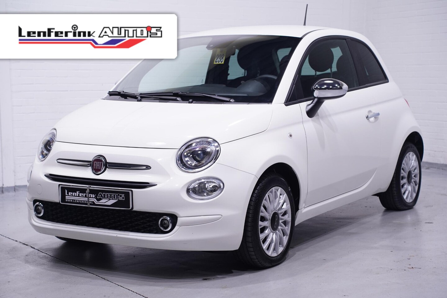 Fiat 500 - 1.0 Hybrid 70 pk Airco, Apple Carplay, 15" LMV Cruise Control, PDC achter, 1e Eigenaar - AutoWereld.nl