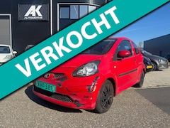 Toyota Aygo - 1.0 12v VVT-i/Handel/Export/APK verlopen/Leest tekst