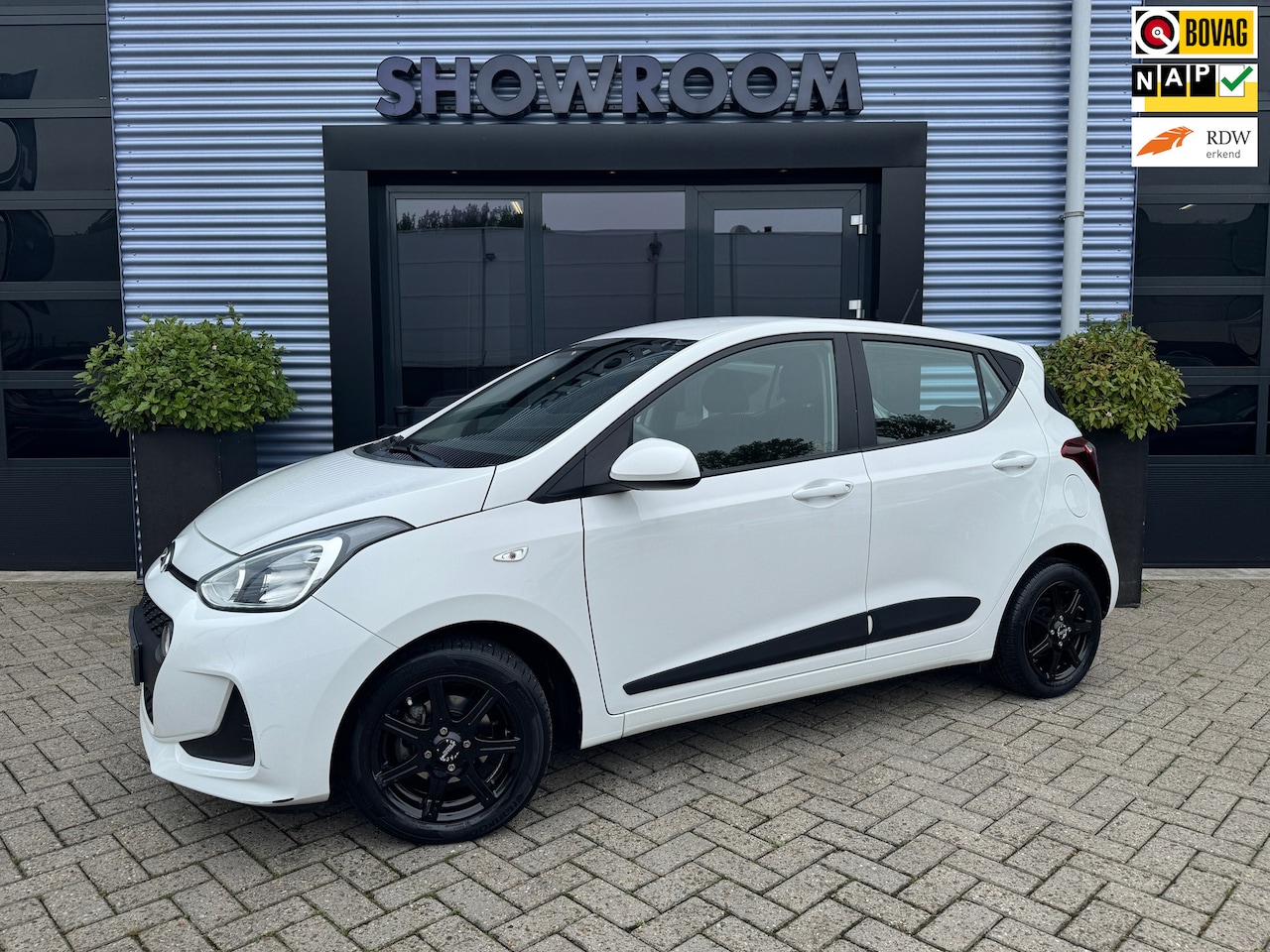 Hyundai i10 - 1.0i Comfort Navi|Apple Carpley|Dealer onderhouden - AutoWereld.nl