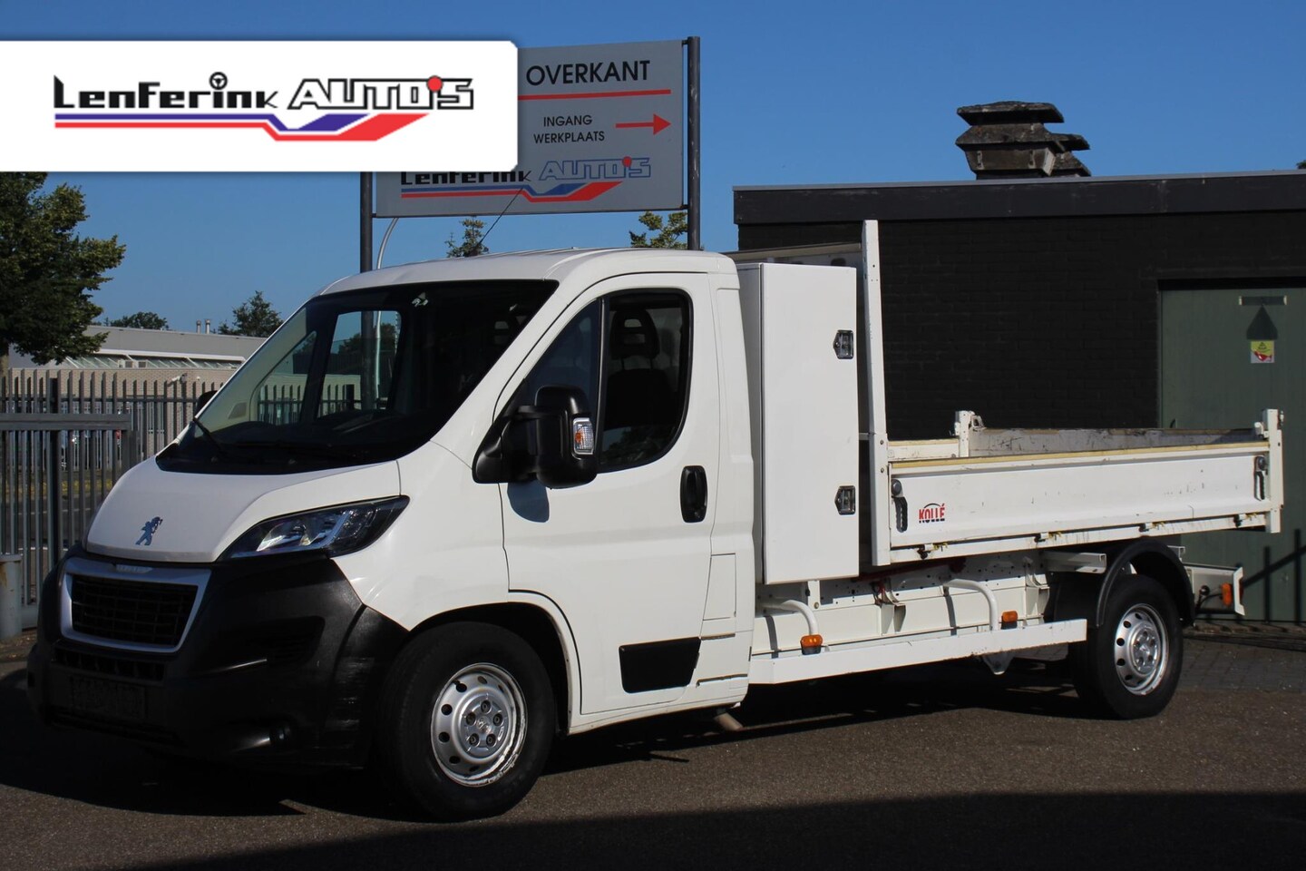 Peugeot Boxer - 2.0 HDI 130 pk L4 Kipper Airco, Navi Cruise Control, LxBxH 300x200x40 cm - AutoWereld.nl