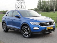 Volkswagen T-Roc - 1.0 TSI Style Met AIRCO I NAVIG I ELEKT RAMEN i PDC
