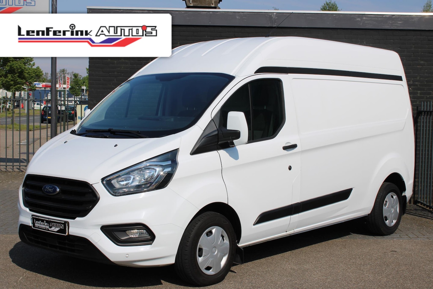 Ford Transit Custom - 2.0 TDCi 130 pk L2H2 Hoog Dak Airco, Trekhaak Cruise Control, PDC V+A, - AutoWereld.nl