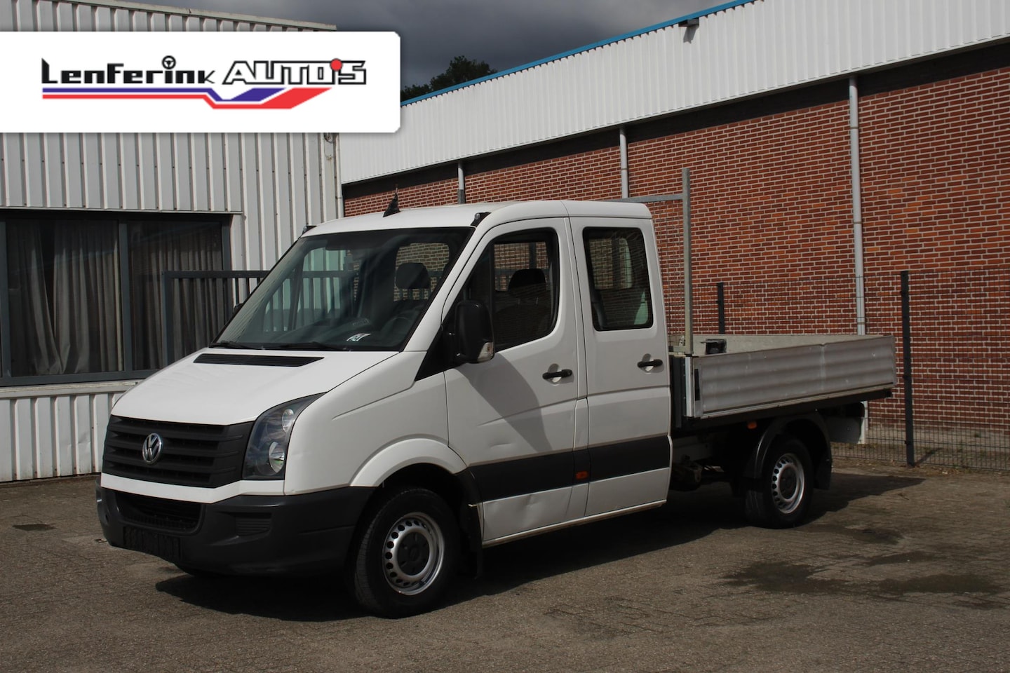 Volkswagen Crafter - 2.0 TDI 143 pk Pick Up / Open Laadbak Airco Trekhaak - AutoWereld.nl