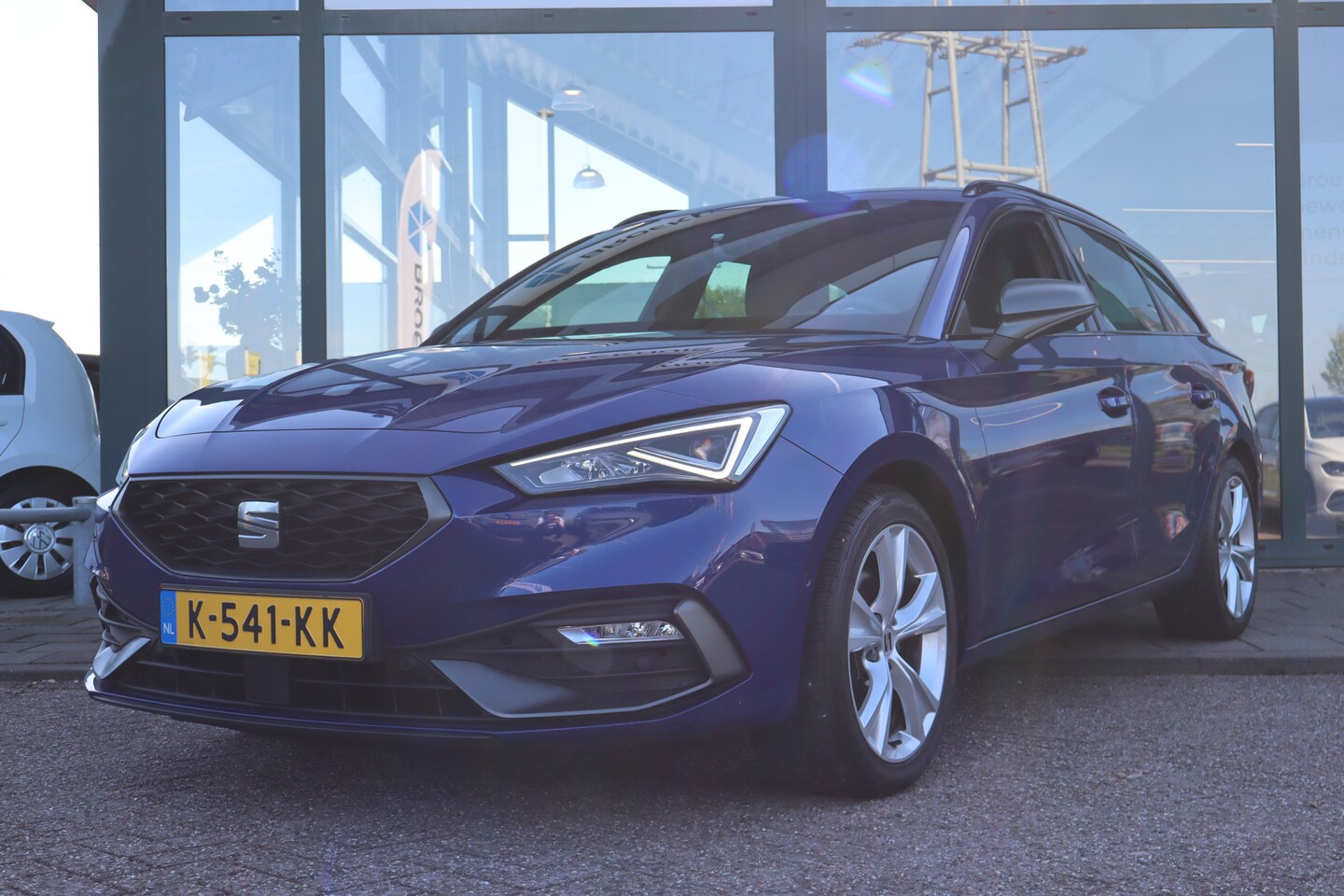 Seat Leon Sportstourer - 1.5 TSI FR Launch Edition | Navigatie | Cruise Control | Parkeersensoren | Full-Link | - AutoWereld.nl