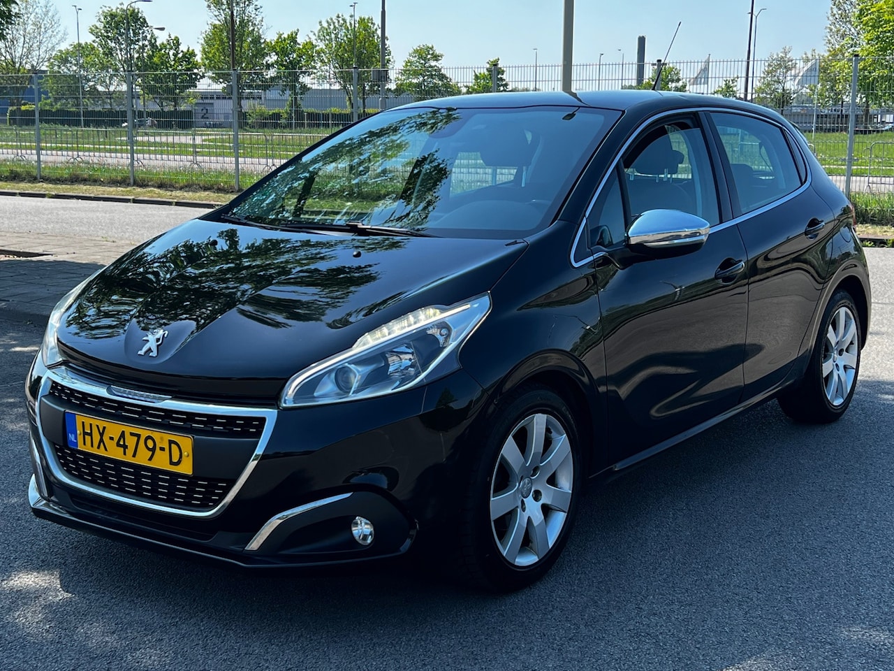 Peugeot 208 - 1.6 BlueHDi Blue Lease Executive - NAVI - AutoWereld.nl