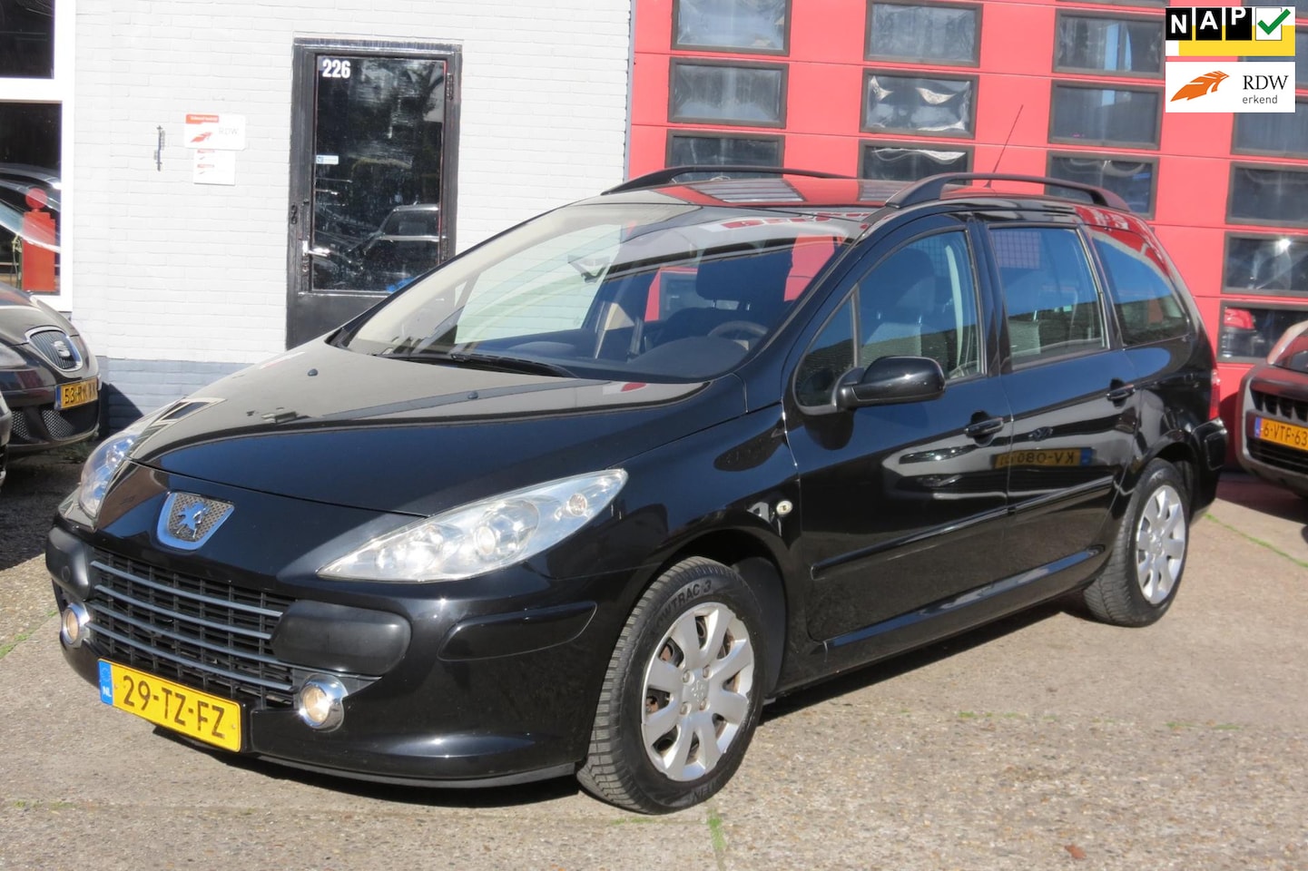 Peugeot 307 Break - 1.6-16V Premium 1.6-16V Premium ,AIRCO , NWE APK - AutoWereld.nl