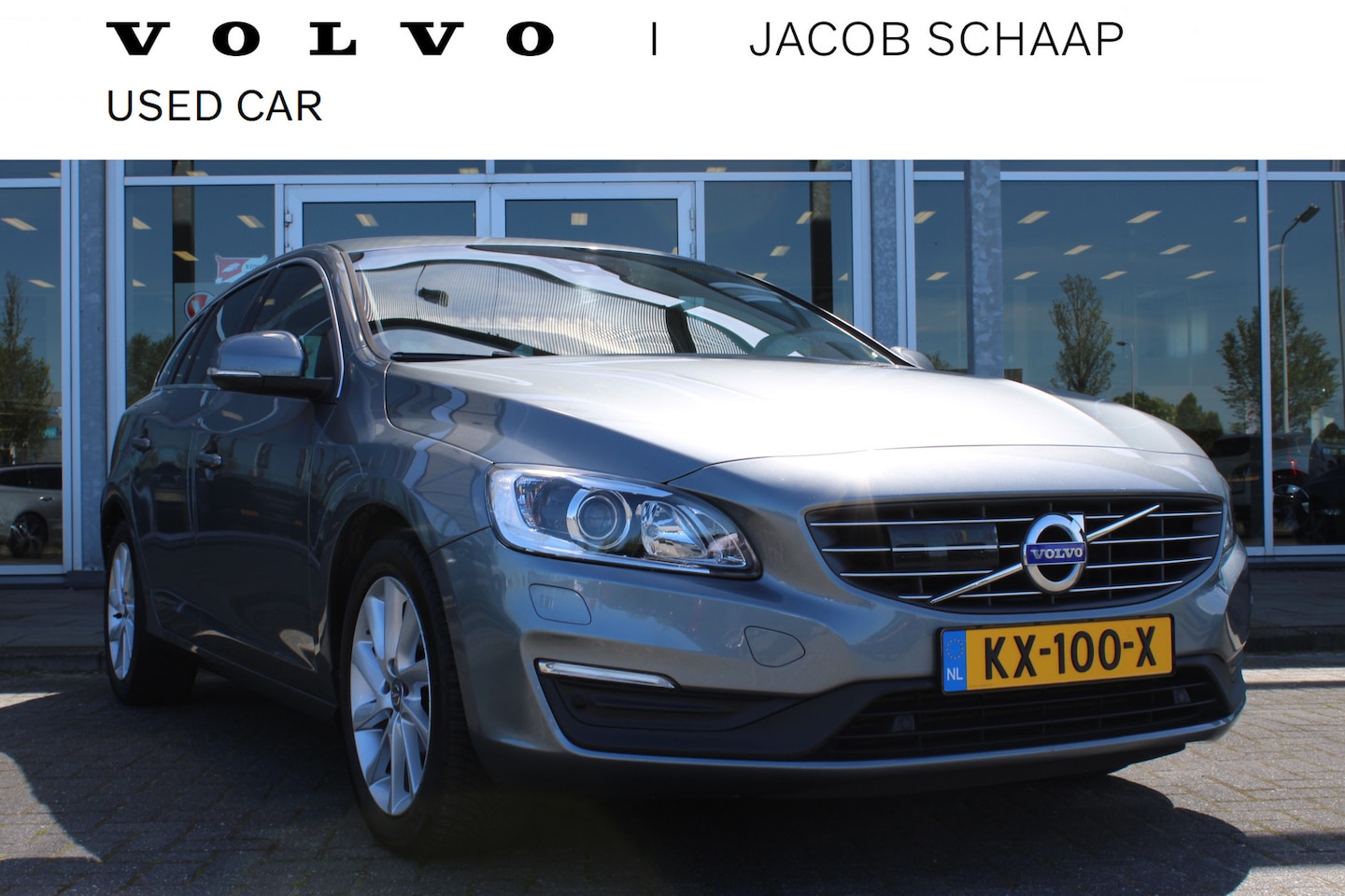 Volvo V60 - 2.0 T3 Nordic+ | Adapt. Cruise | BLIS | PDC | Climate | Verw. Voorstoelen - AutoWereld.nl
