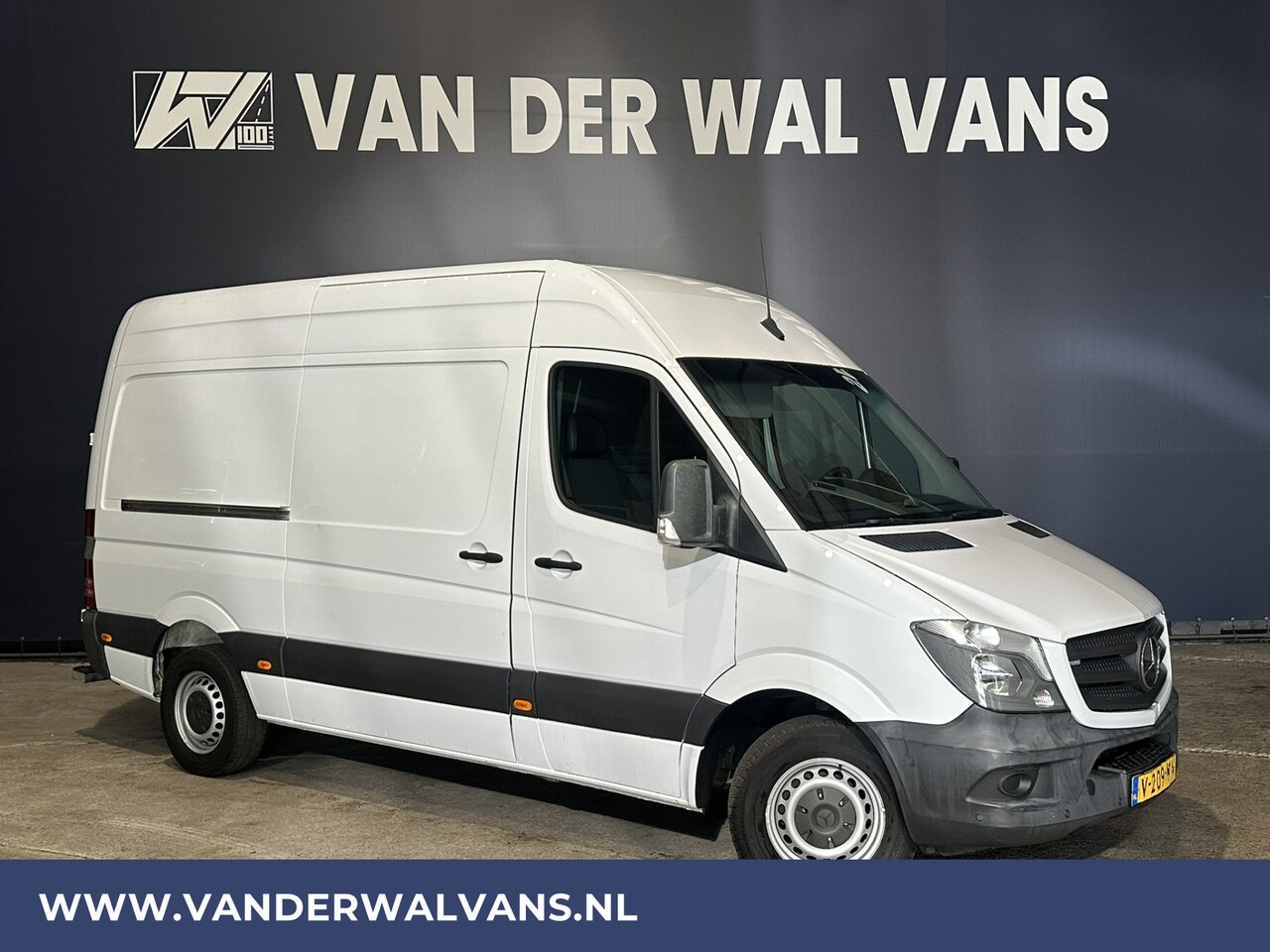 Mercedes-Benz Sprinter - 316 CDI 163pk L2H2 Euro6 ** Airco | 2800kg Trekhaak | Cruisecontrol Parkeersensoren - AutoWereld.nl