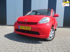 Daihatsu Sirion 2 - 1.0-12V Trend
