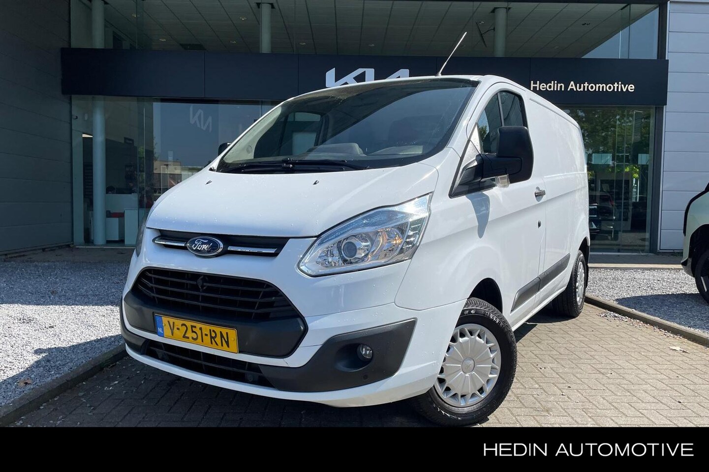 Ford Transit Custom - 270 2.2 TDCI L1H1 Trend PDC V+ A | Trekhaak | BT - AutoWereld.nl