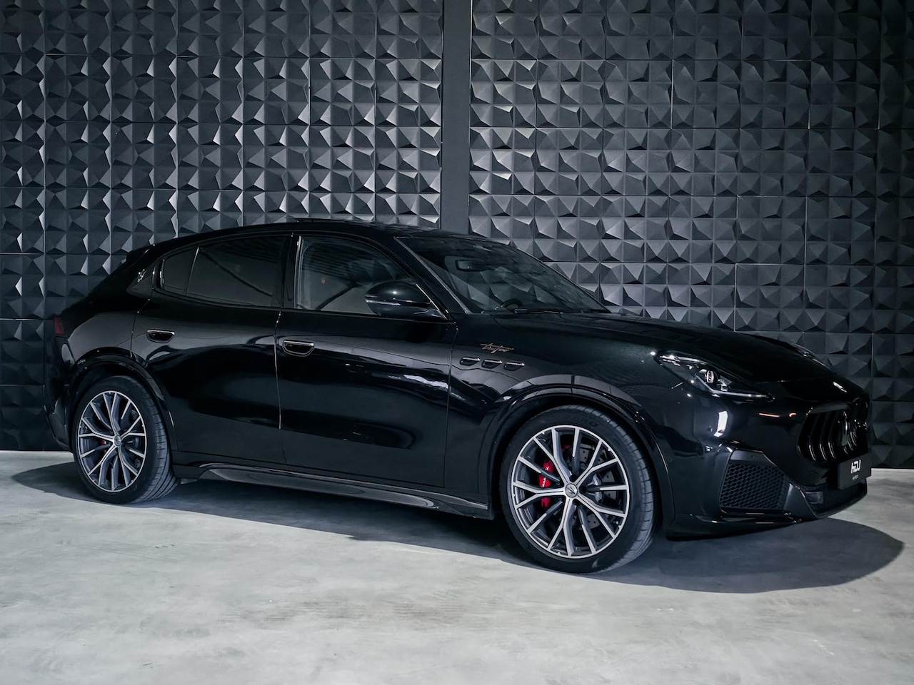 Maserati Grecale - Trofeo 530pk | Pano | 21" | HUD | Sonus HiFi | Topv. | Carbon | - AutoWereld.nl