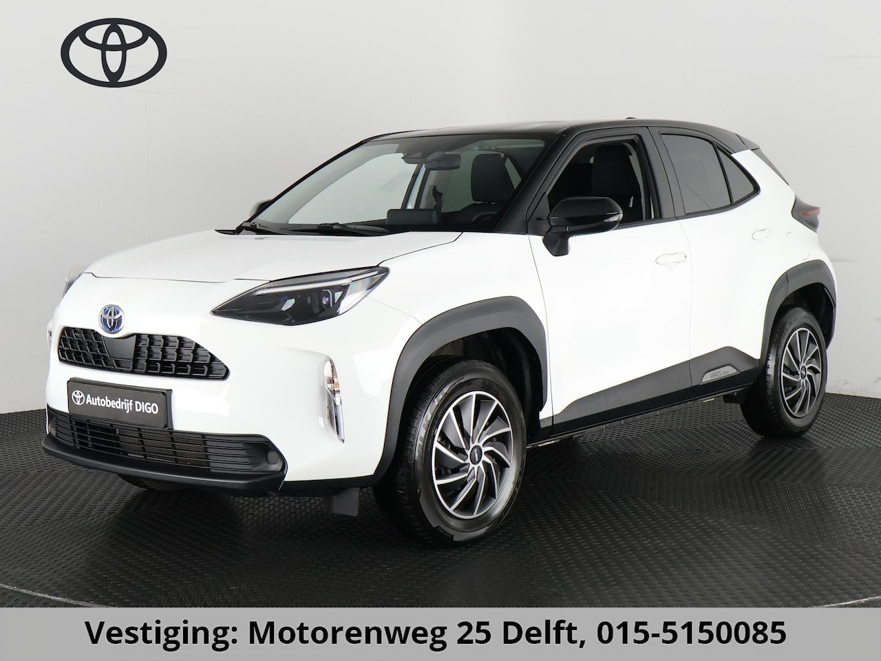 Toyota Yaris Cross - 1.5 HYBRID BI-TONE MET LUXERY PACK CLOUD NAVIGATIE .CLIMA.CRUISE.KEYLESS.GARANTIE TOT 2034 - AutoWereld.nl