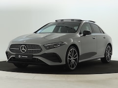 Mercedes-Benz A-klasse - 250 e Business Solution AMG | Trekhaak | AMG Line Plus pakket | Winter pakket | Dodehoekas