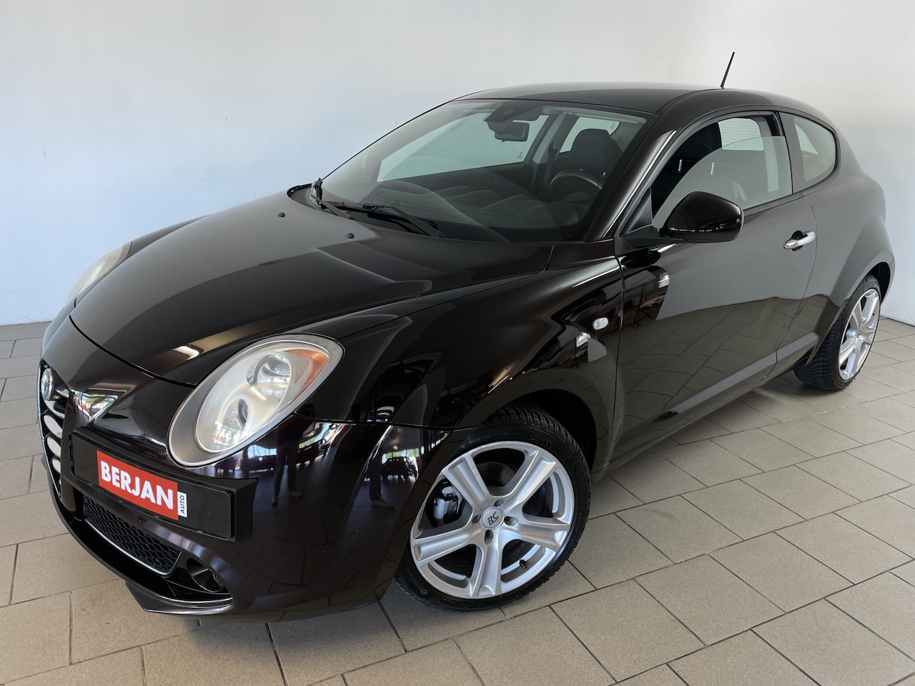 Alfa Romeo MiTo - 1.4 Progression AIRCO ELEK RAMEN CENT VERG VELGEN CHROOM NWE APK INRUIL MOG ZEER NETTE AUT - AutoWereld.nl