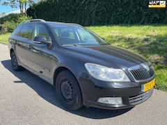 Skoda Octavia Combi - 2.0 TDI Elegance - Automaat - Clima - Cruise - Navi - Xenon