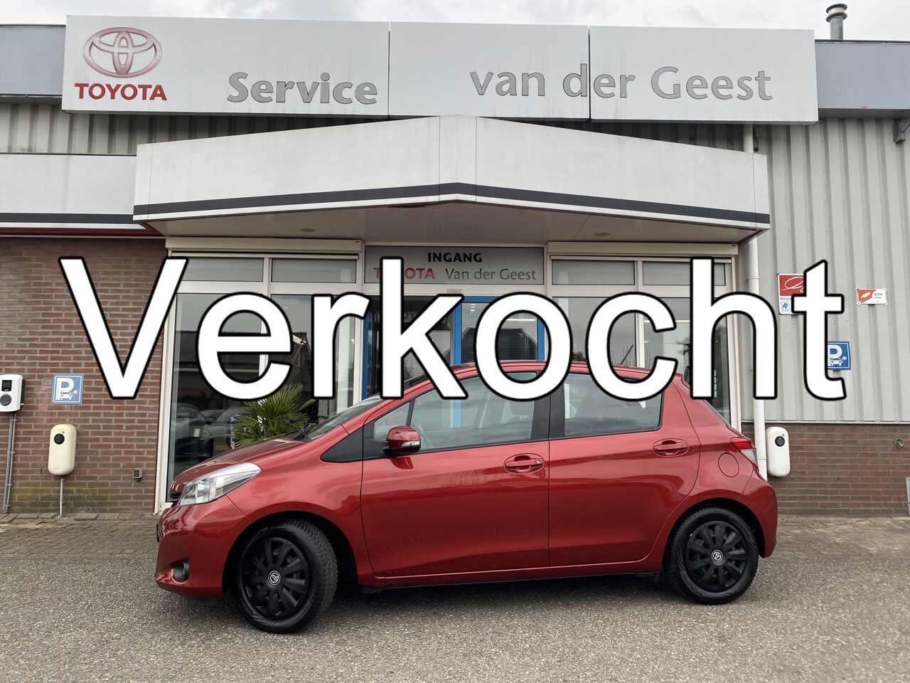 Toyota Yaris - 1.3 VVT-i Aspiration A. Camera All Season banden - AutoWereld.nl