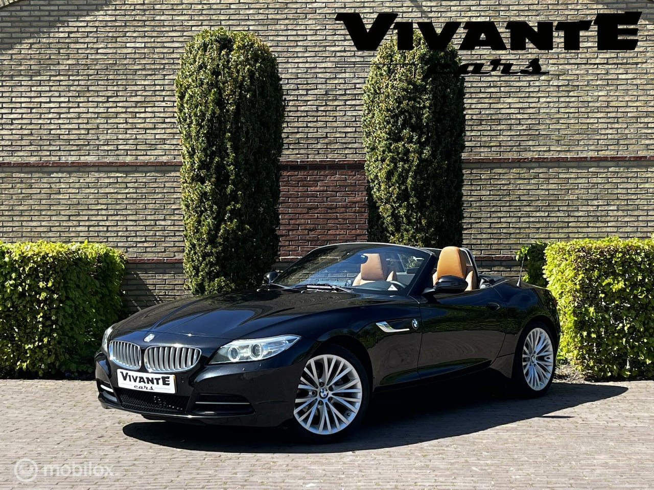 BMW Z4 Roadster - sDrive18i Executive Leder*Cruise*Navi*Clima*PDC - AutoWereld.nl