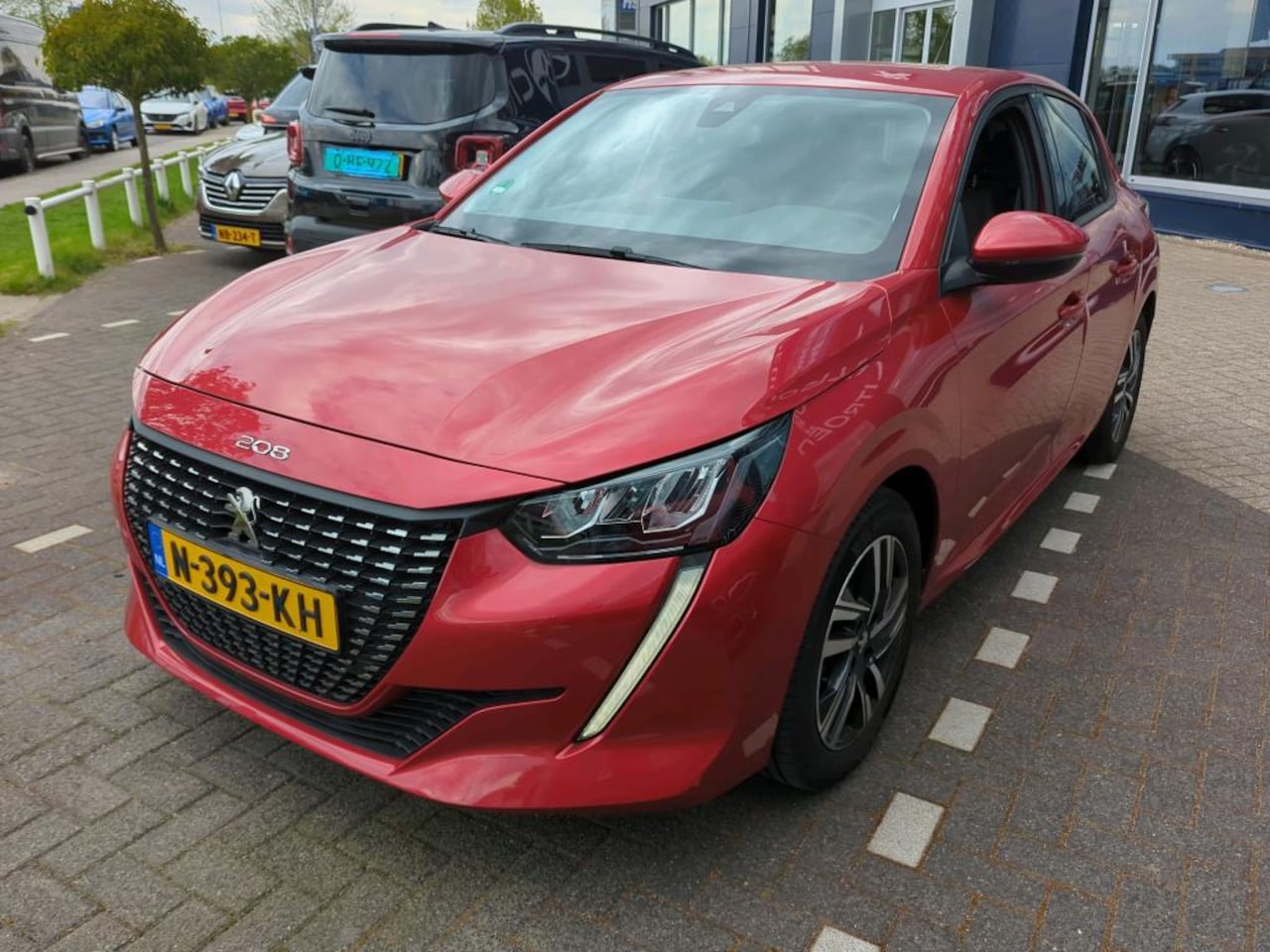 Peugeot 208 - Peugeot 1.2 PureTech Allure 100 | Navi | Parkeersensor Achter | Keyless Entry | DAB | Crui - AutoWereld.nl
