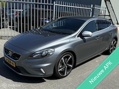 Volvo V40 - 2.0 D4 R-Design Business Xenon Lichteschade
