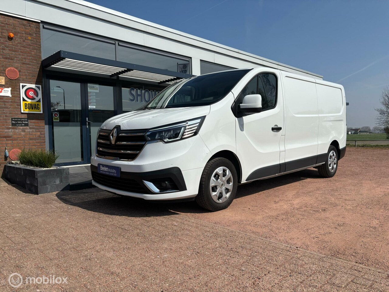 Renault Trafic - bestel 2.0 dCi 130 T30 L2H1 Business - AutoWereld.nl