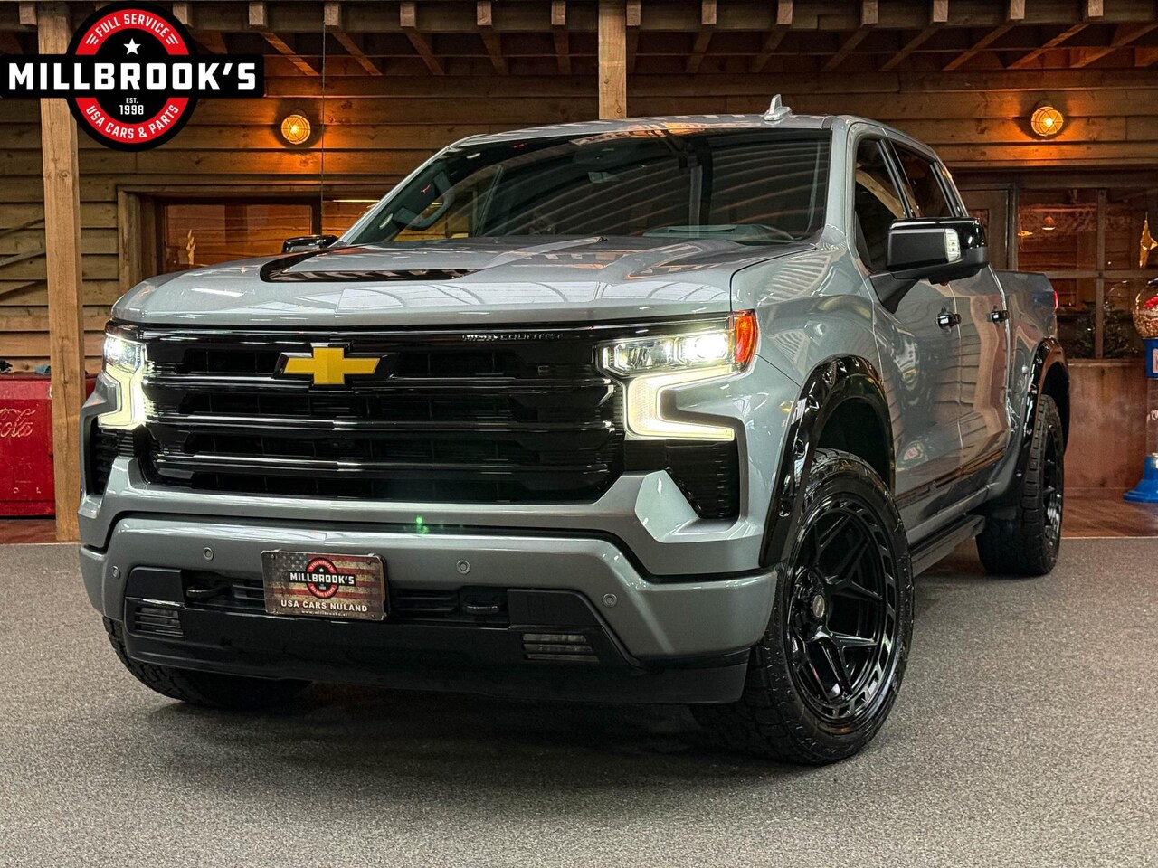 Chevrolet Silverado - High Country High Country Black Edition Widebody 6.2 V8 420 PK, DEMO, LPG, Rijklaar!! - AutoWereld.nl