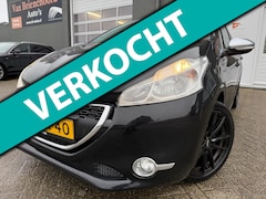 Peugeot 208 - 1.2 PureTech Style 5 drs met parkeersensoren en navigatie en bluetooth telefoon / media en
