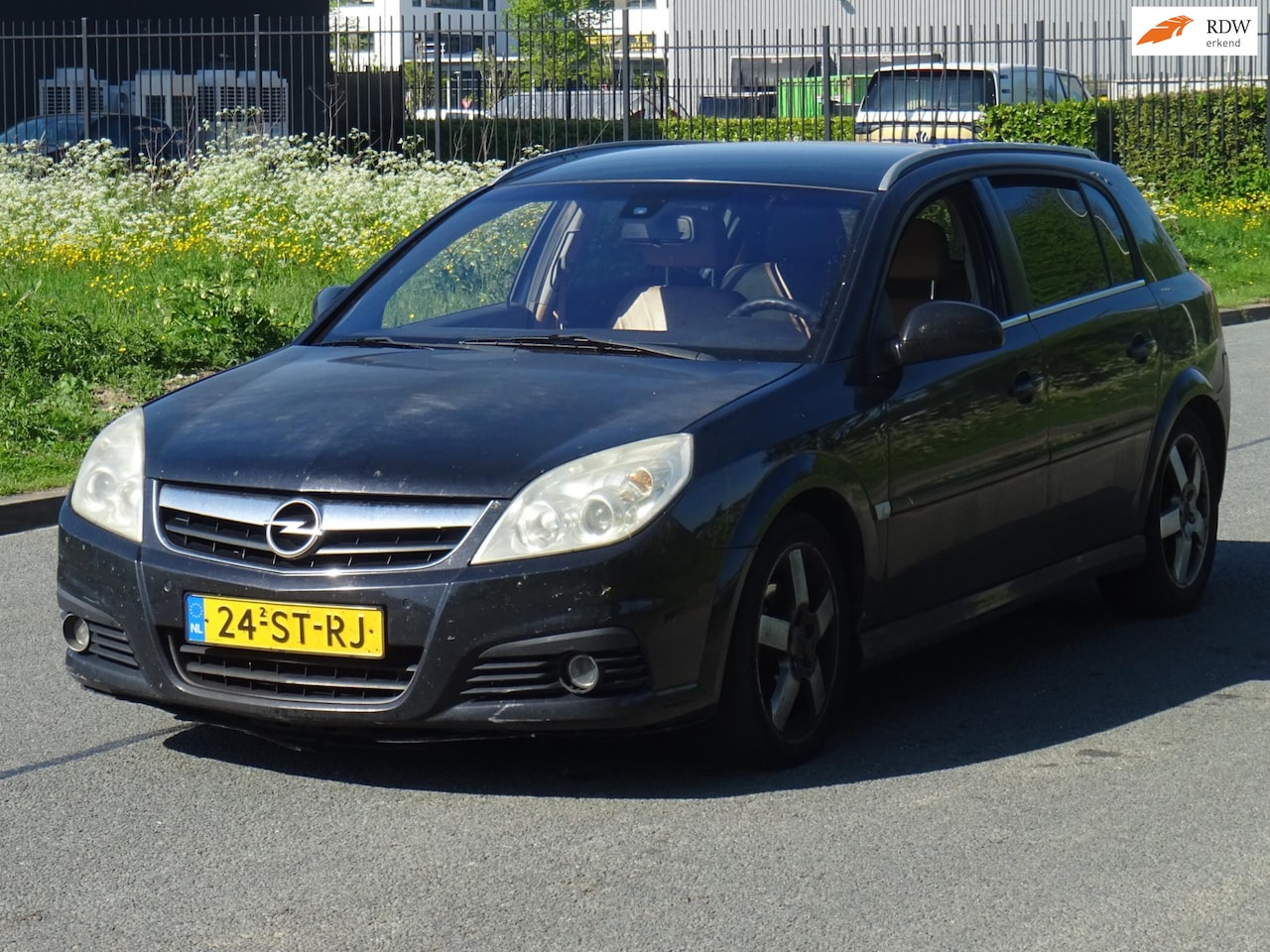 Opel Signum - 1.9 CDTi Executive BJ2006 AUTOMAAT NAP/LEER/NAVI - AutoWereld.nl