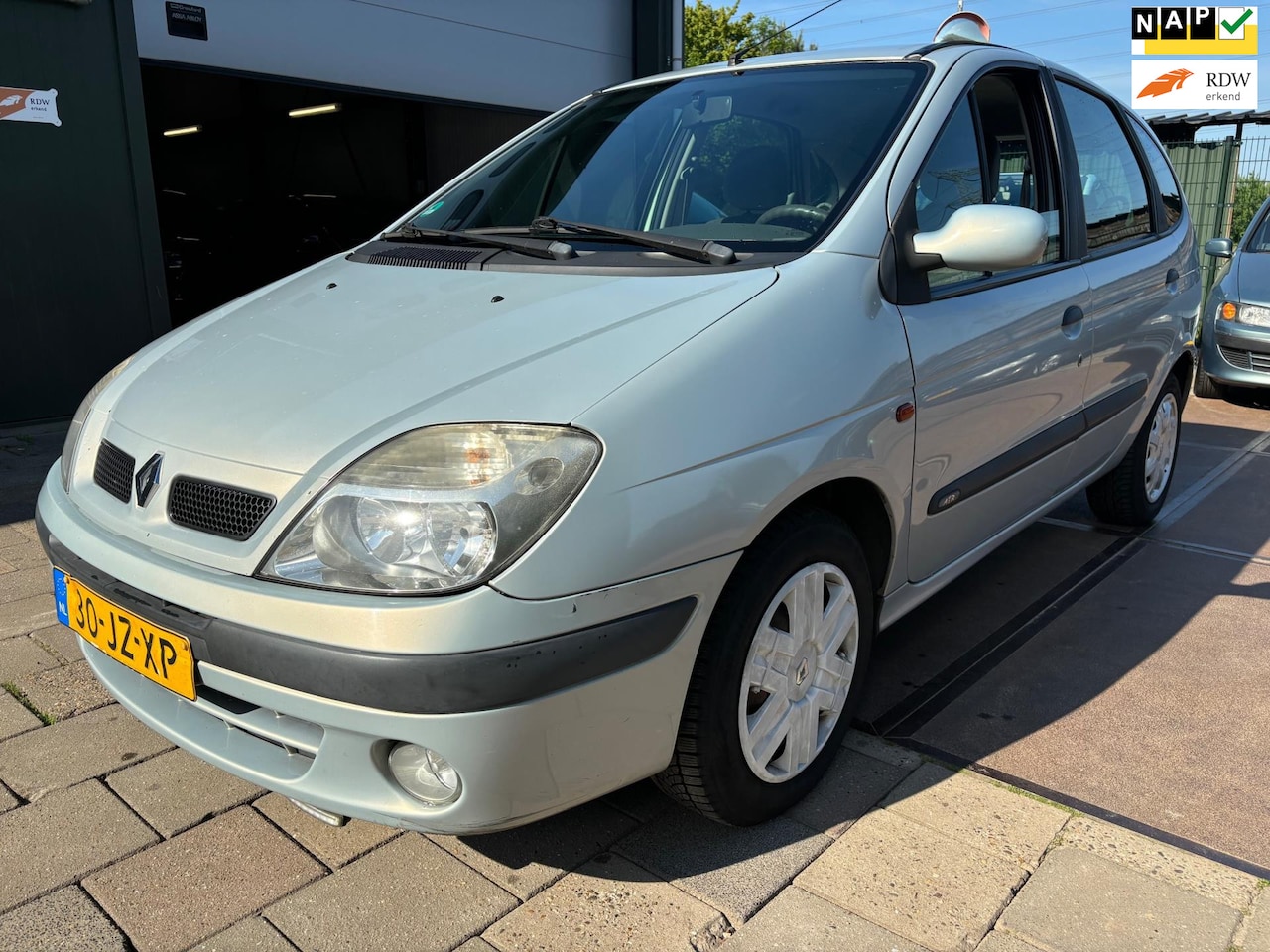 Renault Scénic - 1.6-16V Inruilkoopje rijdt goed! - AutoWereld.nl