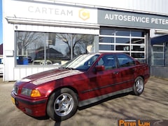 BMW 3-serie - 318i Executive