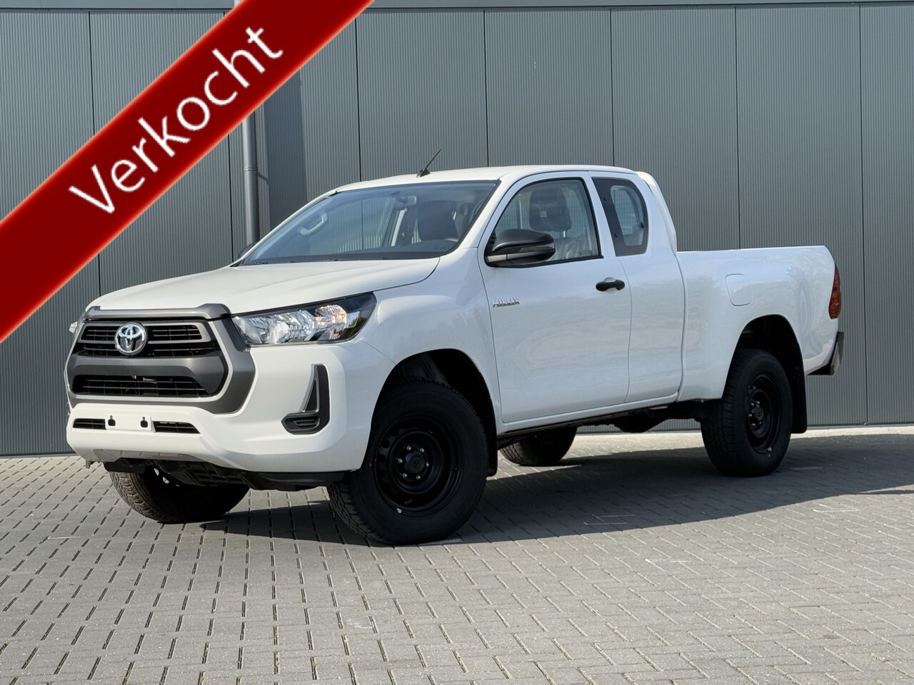 Toyota HiLux - 2.4 D-4D XTRA CAB / !! NIEUW !! BPM VRIJ / 4x4 / AIRCO / CRUISE / 3500 KG TREKGEWICHT - AutoWereld.nl