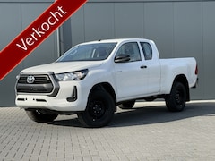 Toyota HiLux - 2.4 D-4D XTRA CAB / NIEUW BPM VRIJ / 4x4 / AIRCO / CRUISE / 3500 KG TREKGEWICHT