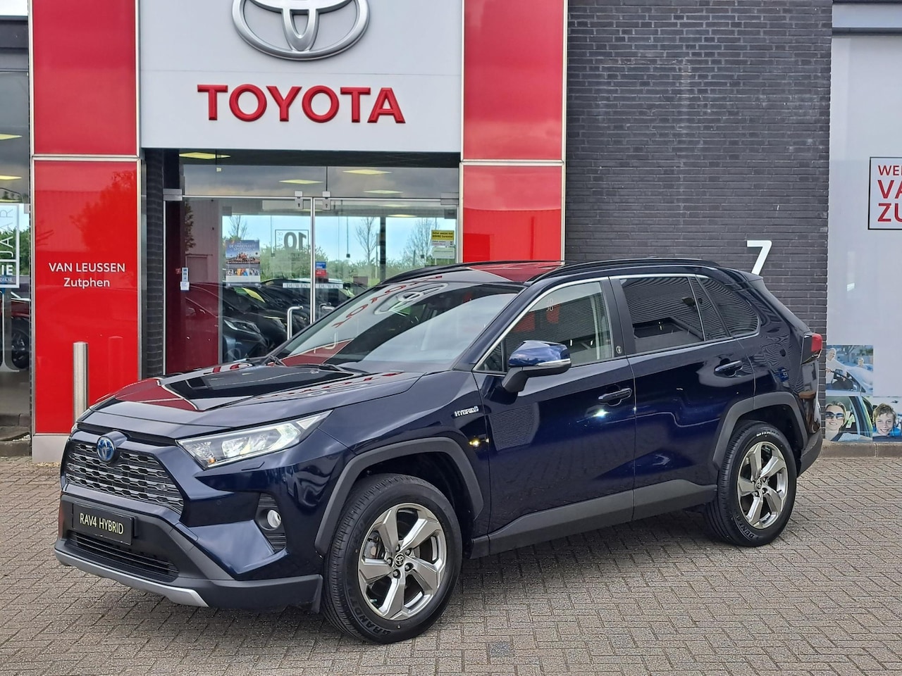 Toyota RAV4 - 2.5 Hybrid AWD Dynamic AFN. TREKHAAK ELEK. ACHTERKLEP ANDROID&APPLE STUUR- STOEL- EN VOORR - AutoWereld.nl
