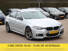 BMW 3-serie - 330e Centennial Exe. M Sport / Schuifdak / Alcantara / 18'' / Navigatie / Parkeerhulp acht