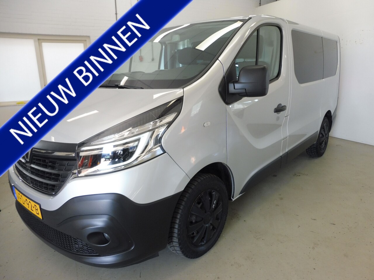 Renault Trafic - 1.6 dCi 95 T27 L1H1 Comfort Trekhaak | Cruise | Airco | 3 zits | 1e eig | NL auto | Géén a - AutoWereld.nl